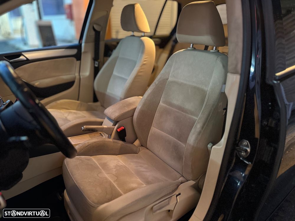 VW Golf 2.0 TDi Highline DSG - 17