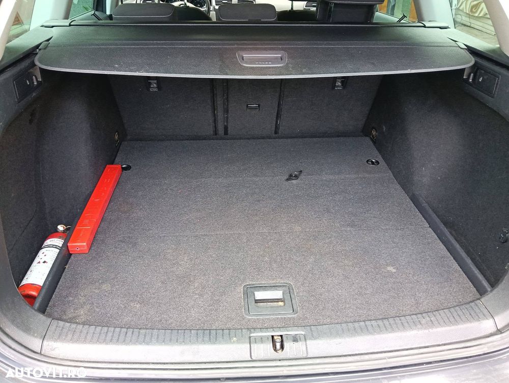 Volkswagen Golf - 16