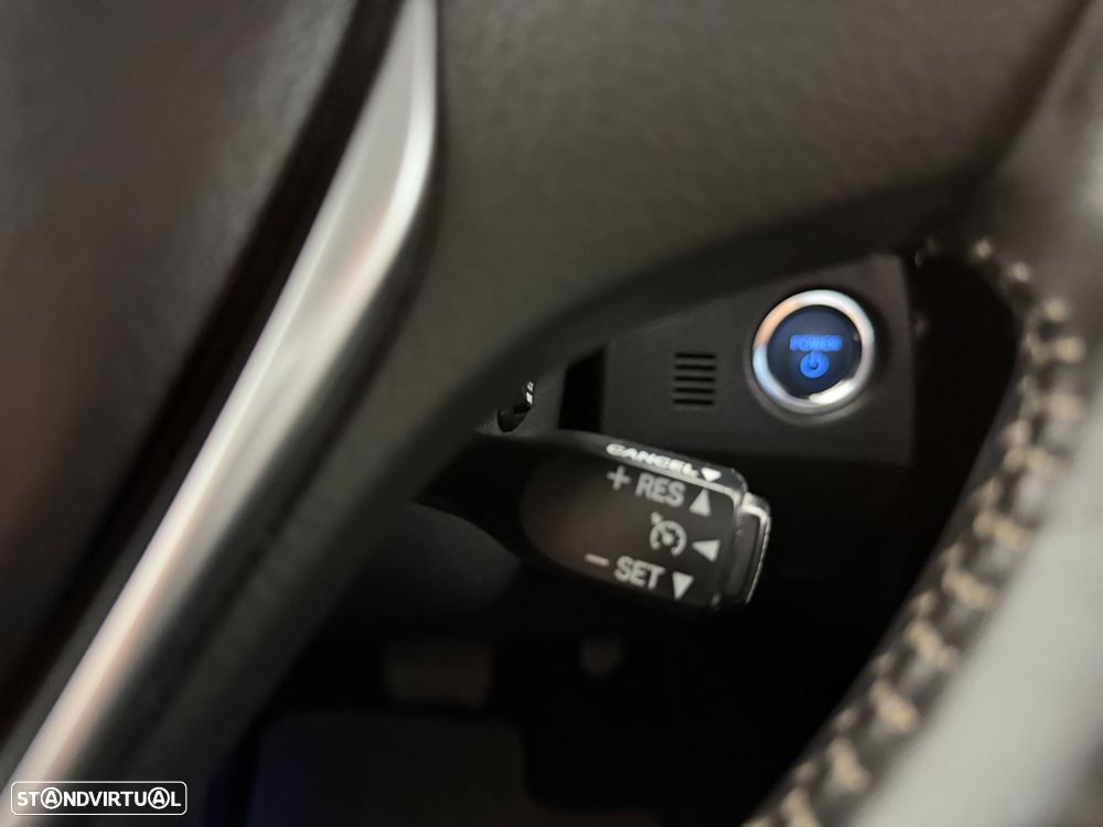 Toyota Auris 1.8 HSD Comfort +P.Sport+Navi - 23