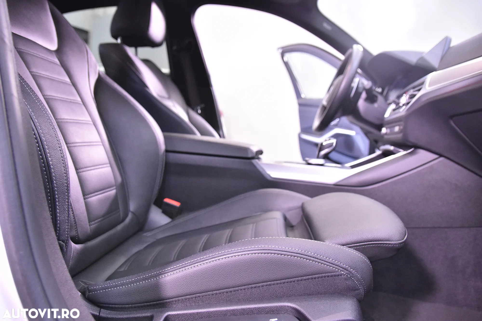BMW Seria 3 320d AT MHEV - 11
