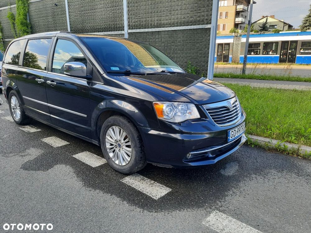 Lancia Voyager 3.6 Platinum - 1