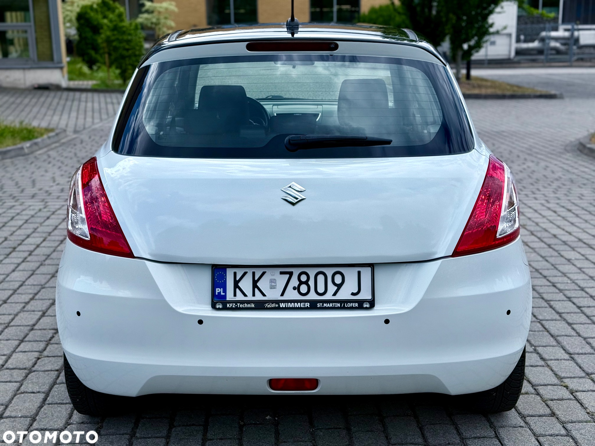 Suzuki Swift 1.2 Premium - 12