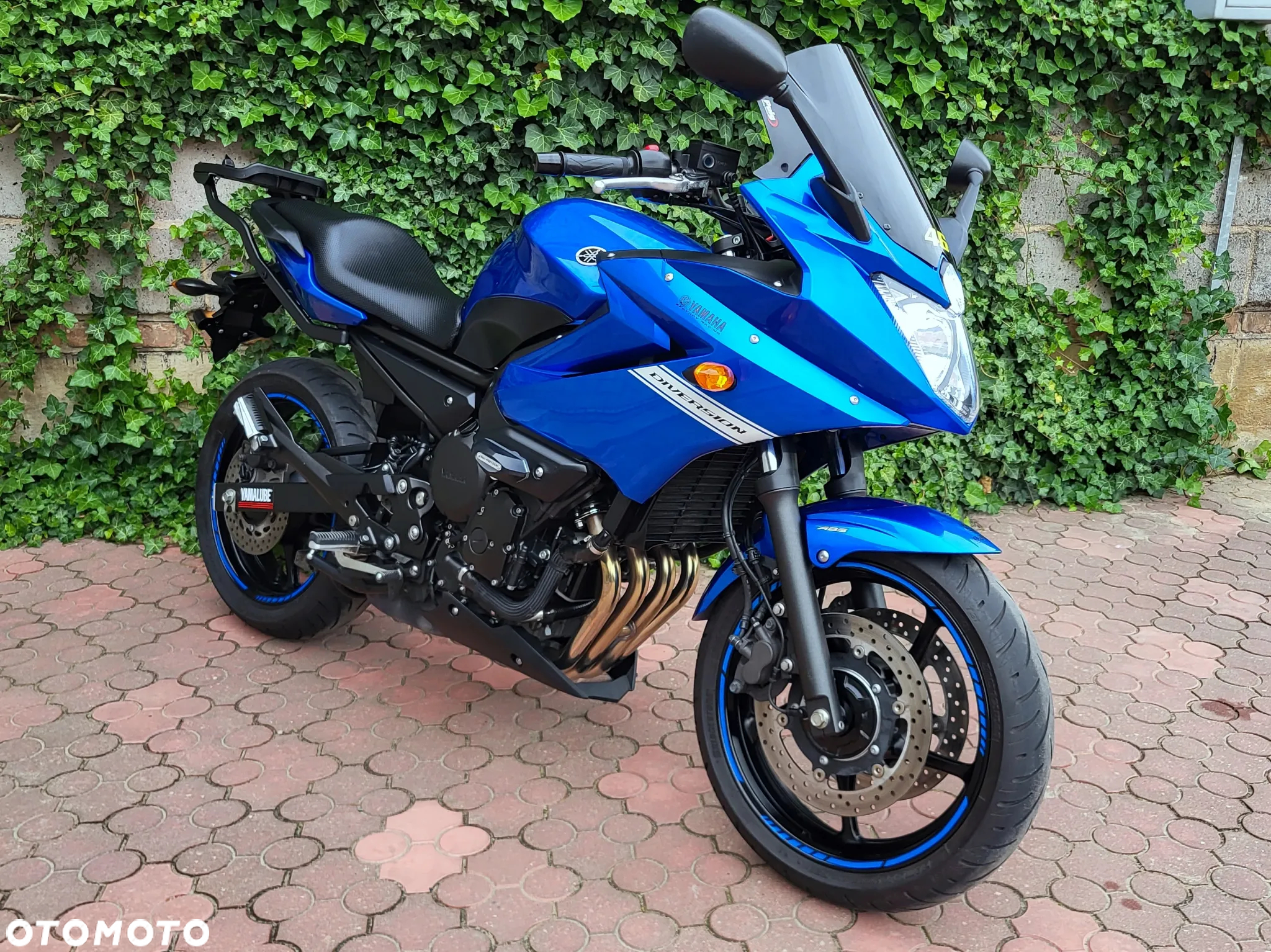 Yamaha XJ - 12