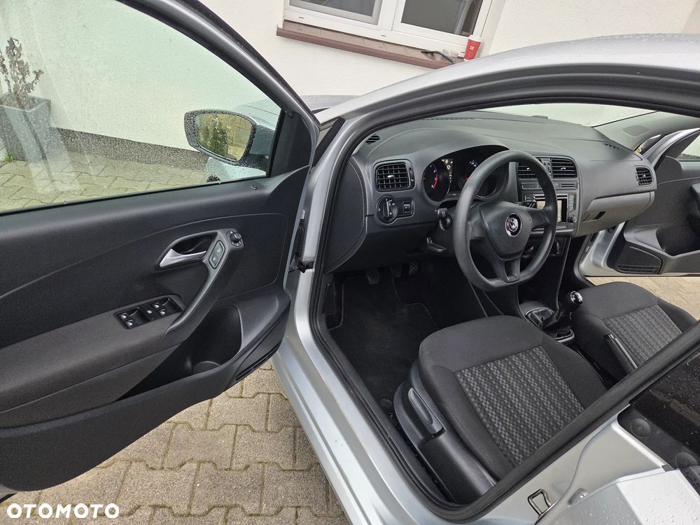 Volkswagen Polo 1.0 (Blue Motion Technology) Comfortline - 19