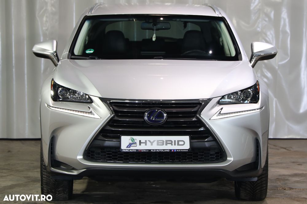 Lexus Seria NX 300h - 36