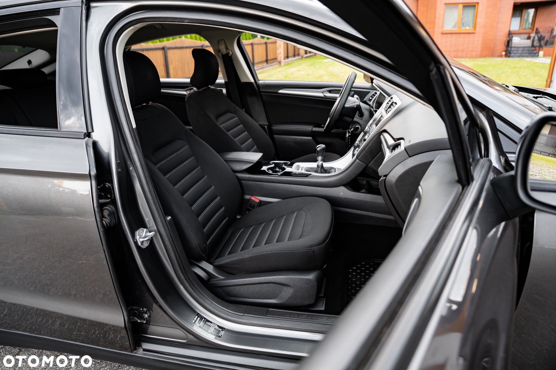 Ford Mondeo 1.5 EcoBoost Ambiente - 25