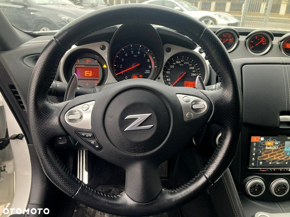 Nissan 370 Z - 17