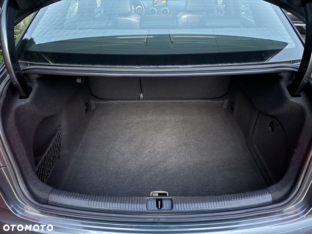 Audi A3 Limousine 1.6 TDI Sport S tronic - 25