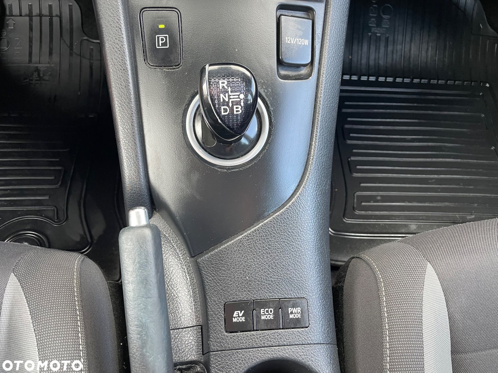 Toyota Auris - 32
