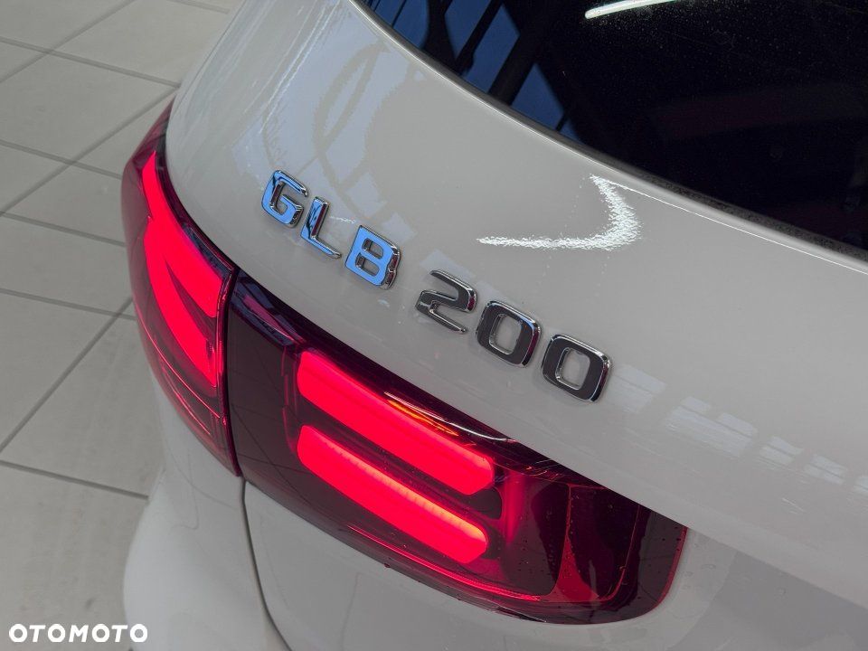 Mercedes-Benz GLB - 7