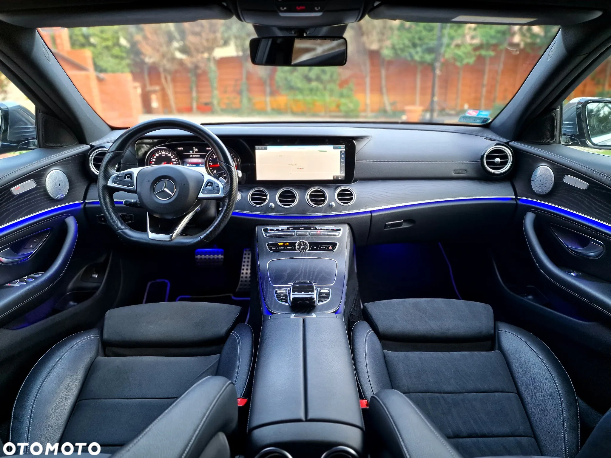 Mercedes-Benz Klasa E 220 d 4-Matic 9G-TRONIC - 20