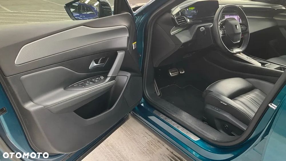 Peugeot 408 - 5