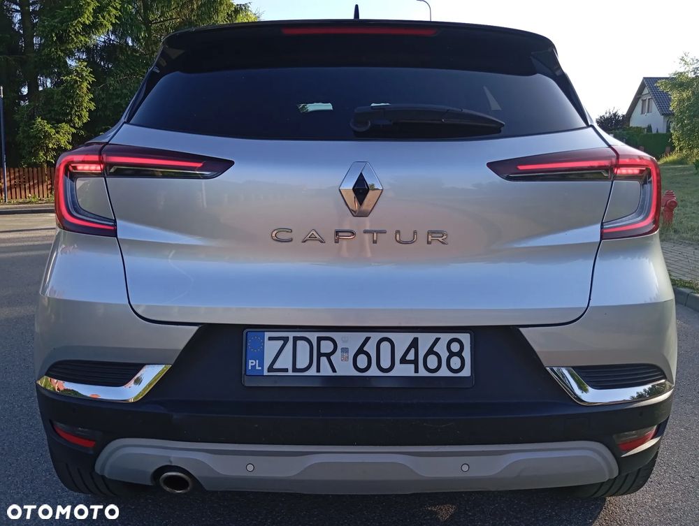 Renault Captur TCe 130 EDC GPF BUSINESS EDITION - 21