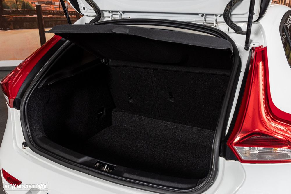 Volvo V40 2.0 D2 Kinetic - 25