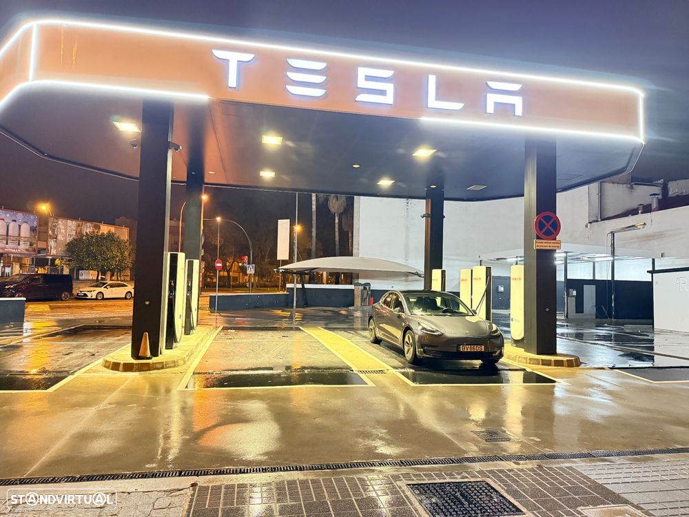 Tesla Model 3 RWD - 4