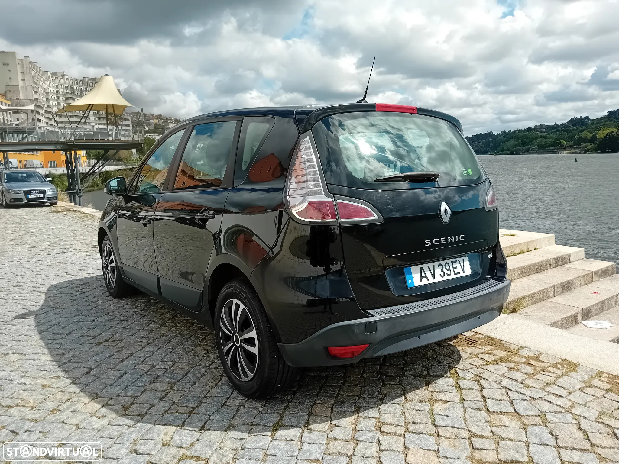Renault Scénic 1.5 dCi Dynamique S - 6