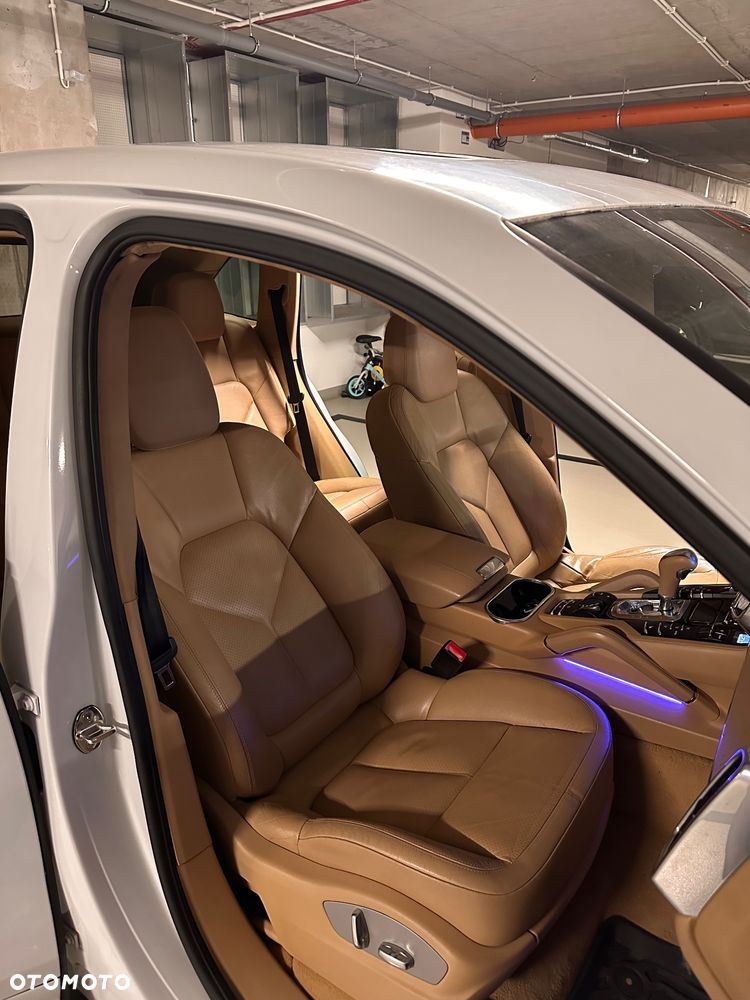 Porsche Cayenne Platinum Edition - 39