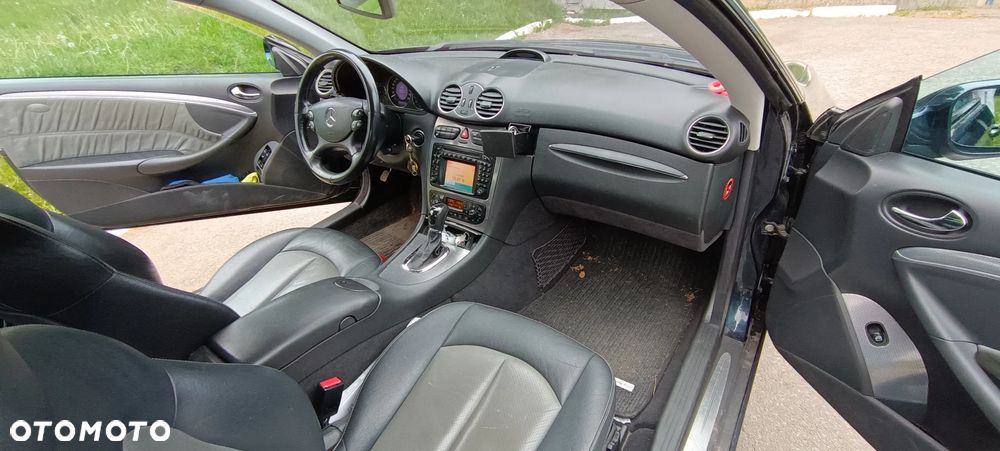 Mercedes-Benz CLK - 12