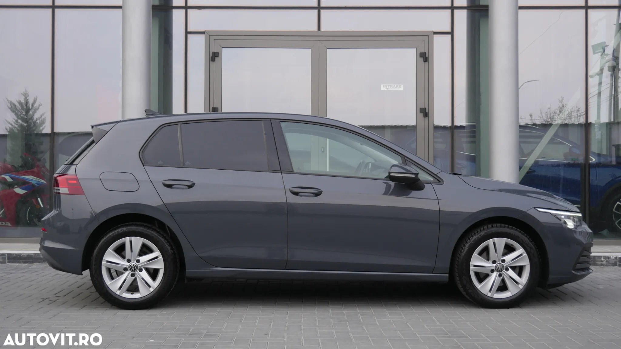 Volkswagen Golf - 11