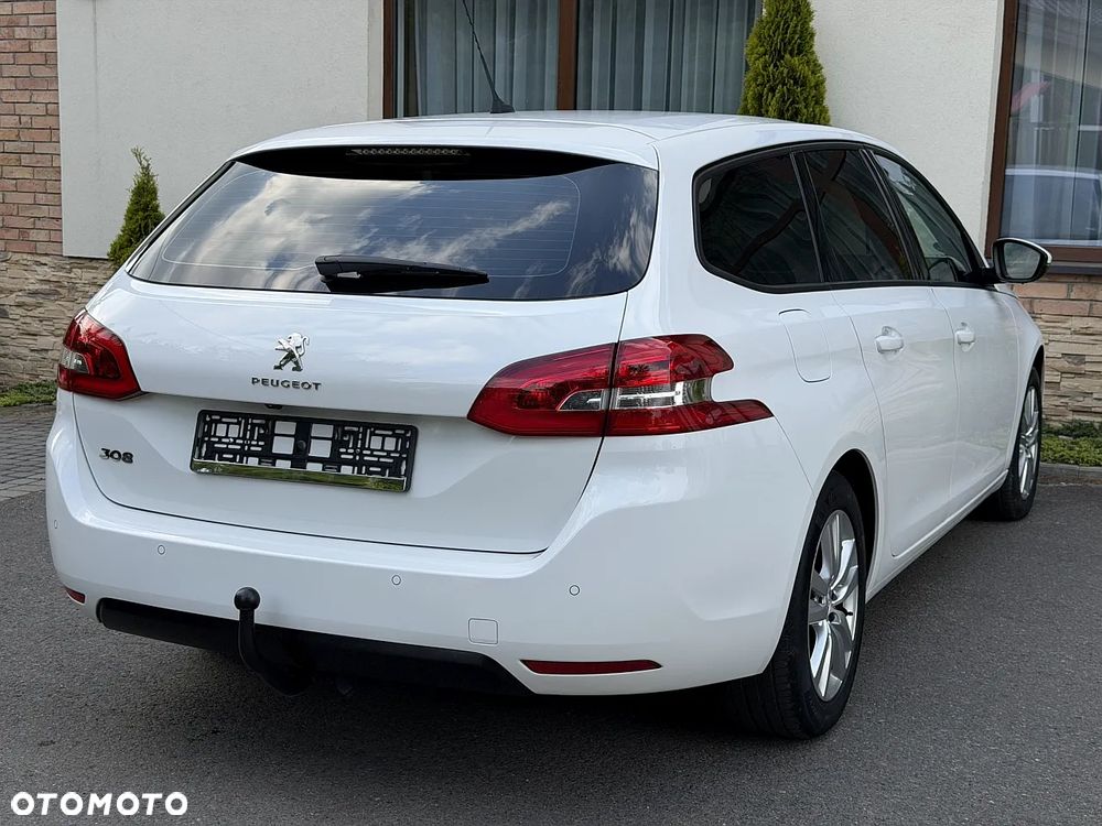 Peugeot 308 1.5 BlueHDi Allure Pack S&S EAT8 - 11