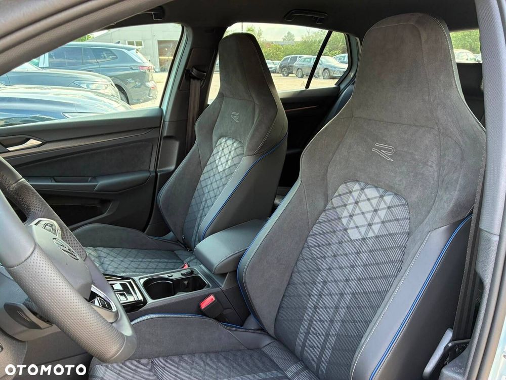 Volkswagen Golf - 5