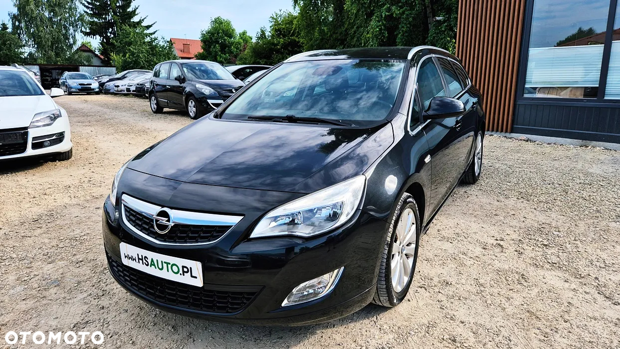 Opel Astra IV 1.4 T Cosmo - 3