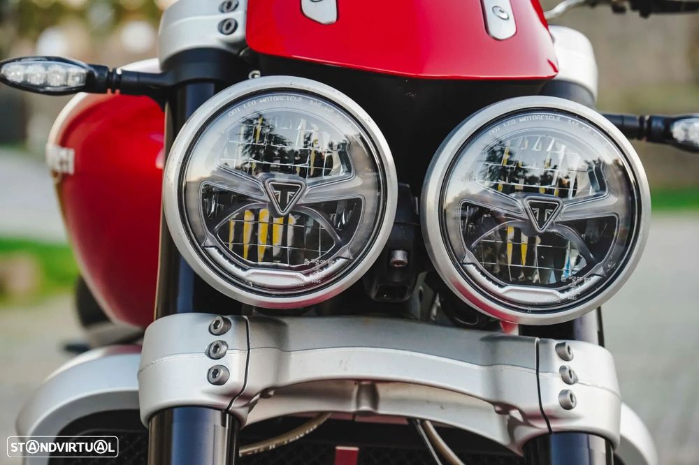 Triumph Rocket - 15