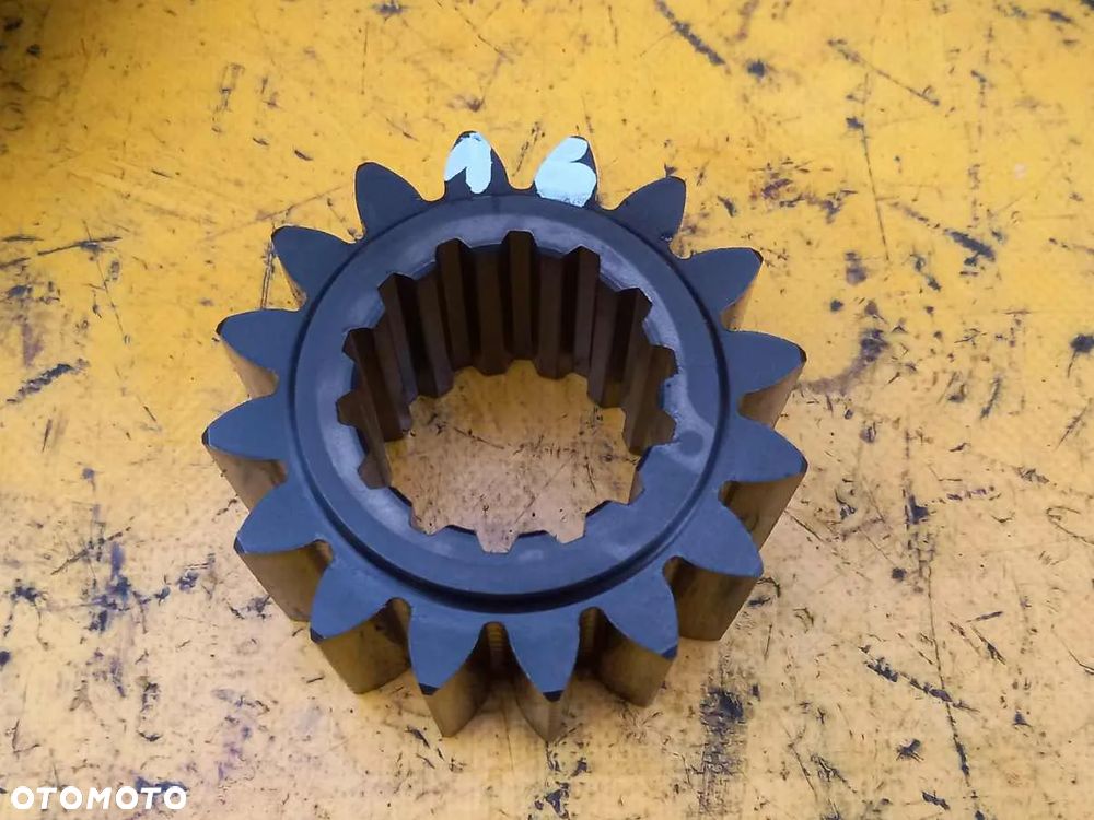 Układ planetarny przedniej osi New Holland T7.230 - 8