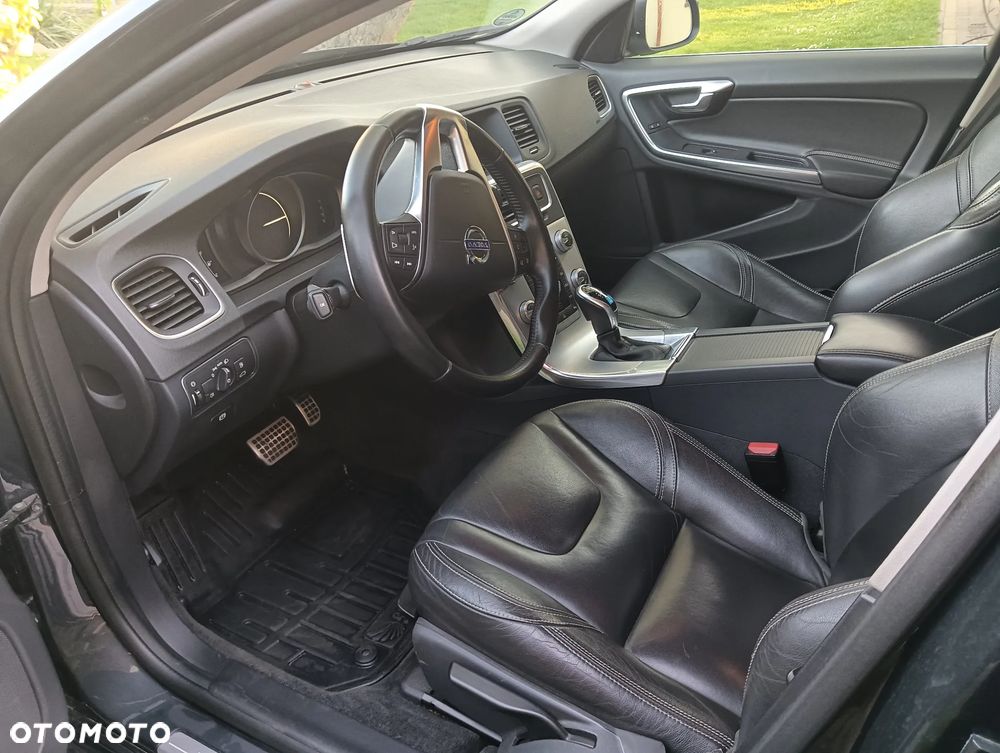 Volvo V60 D4 SCR Momentum - 10