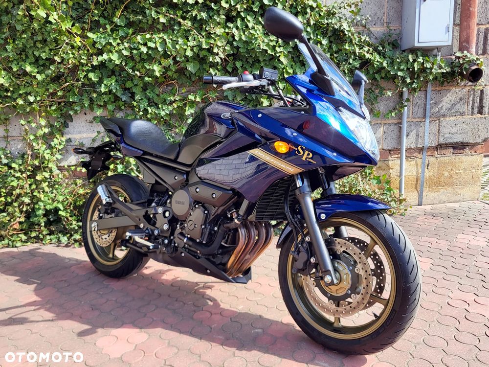 Yamaha XJ - 6