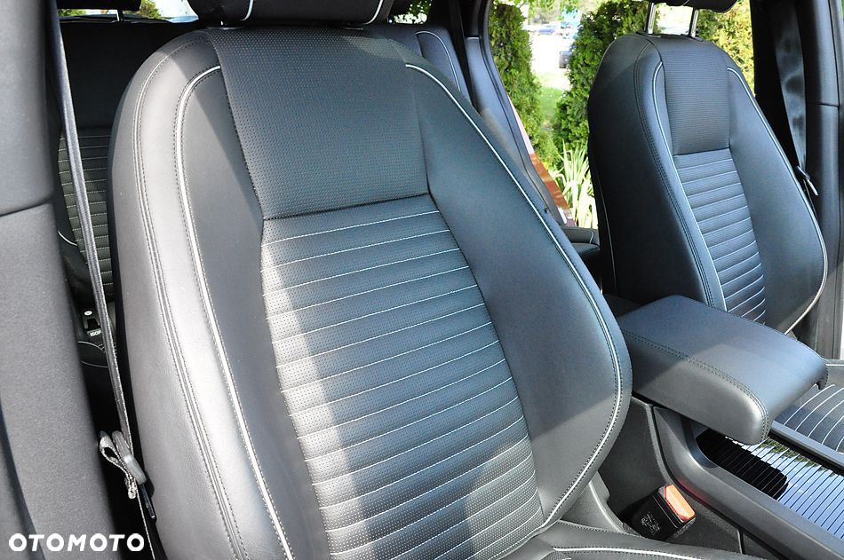 Land Rover Discovery Sport P290 R-Dynamic S - 27