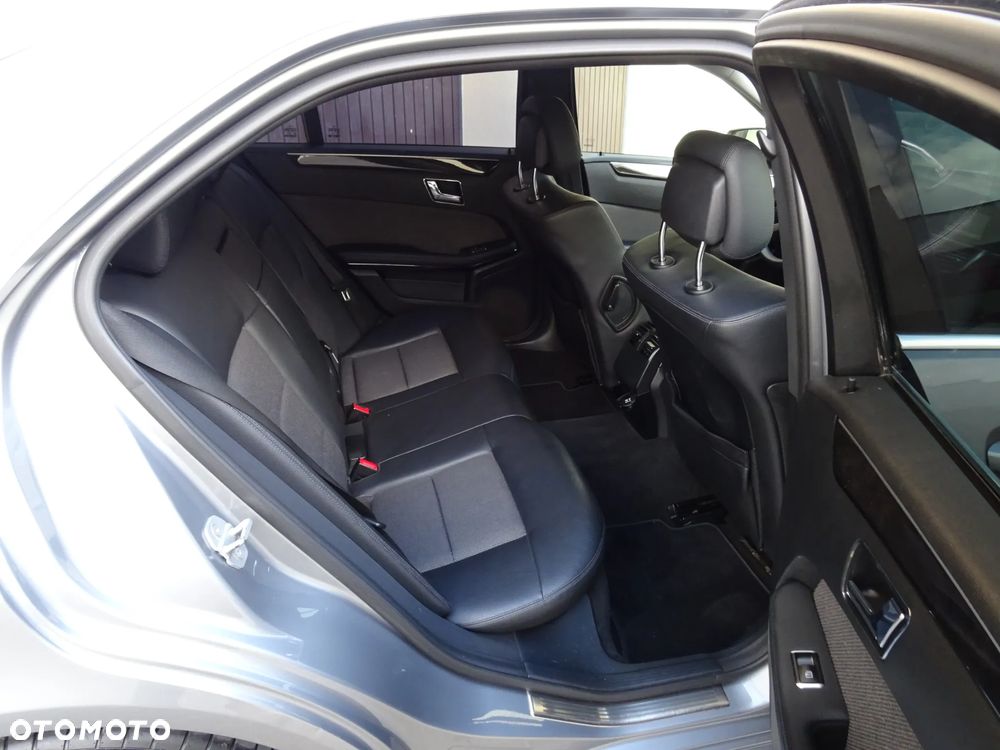 Mercedes-Benz Klasa E 200 CDI 7G-TRONIC Elegance - 8