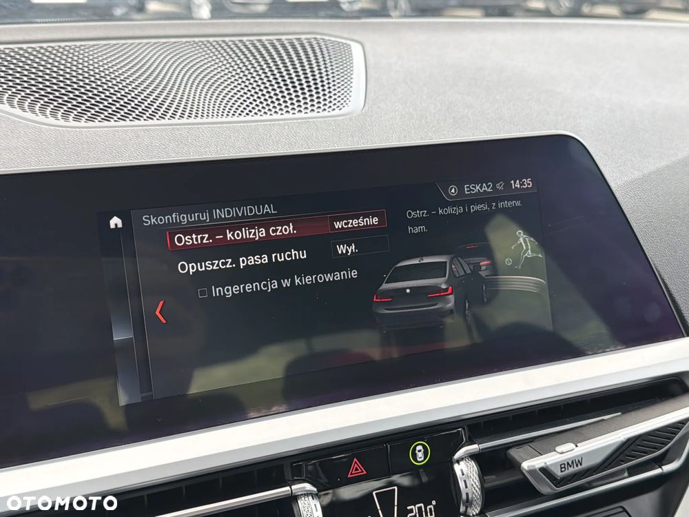 BMW Seria 3 330i Sport Line sport - 23