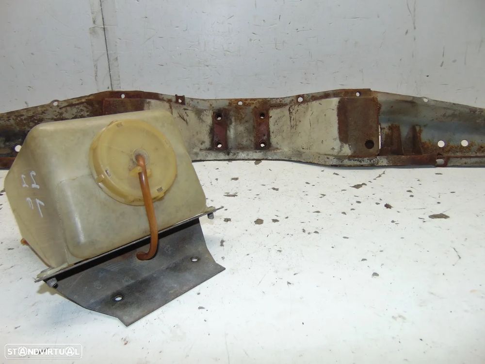 Renault 4F/4L travessa/Depósito água - 12