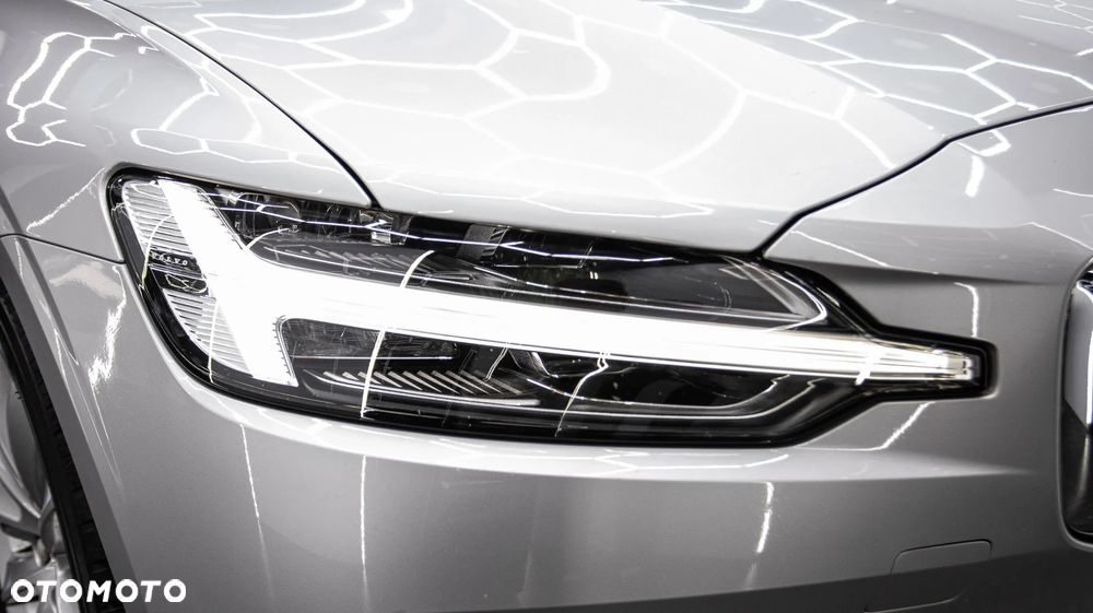 Volvo V60 B4 D Momentum Pro - 11