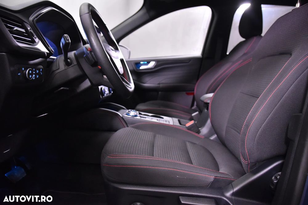 Ford Kuga - 25