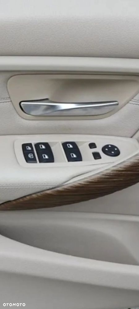 BMW Seria 3 320d Blue Performance Modern Line - 25