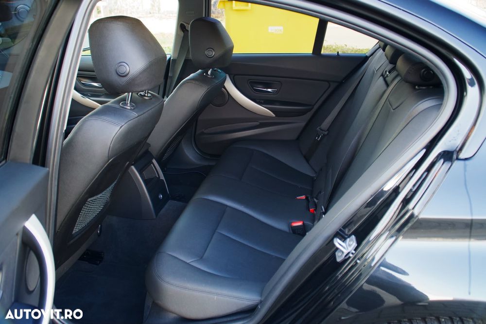BMW Seria 3 318i - 11