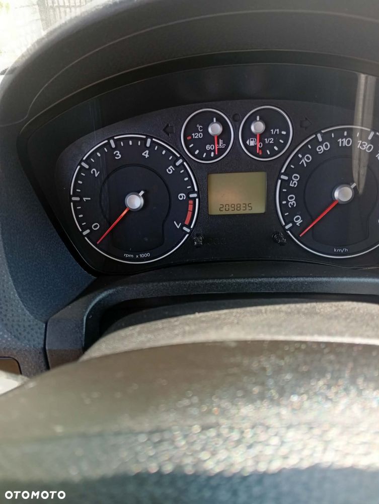 Ford Fiesta 1.3 Ambiente - 5