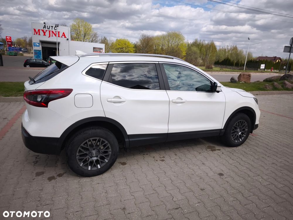 Nissan Qashqai 1.6 DCi 4x4 N-Connecta - 35