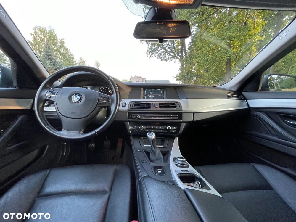 BMW Seria 5 520d Efficient Dynamics - 13