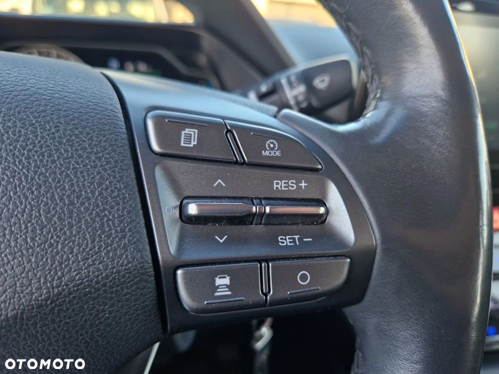 Hyundai IONIQ - 18