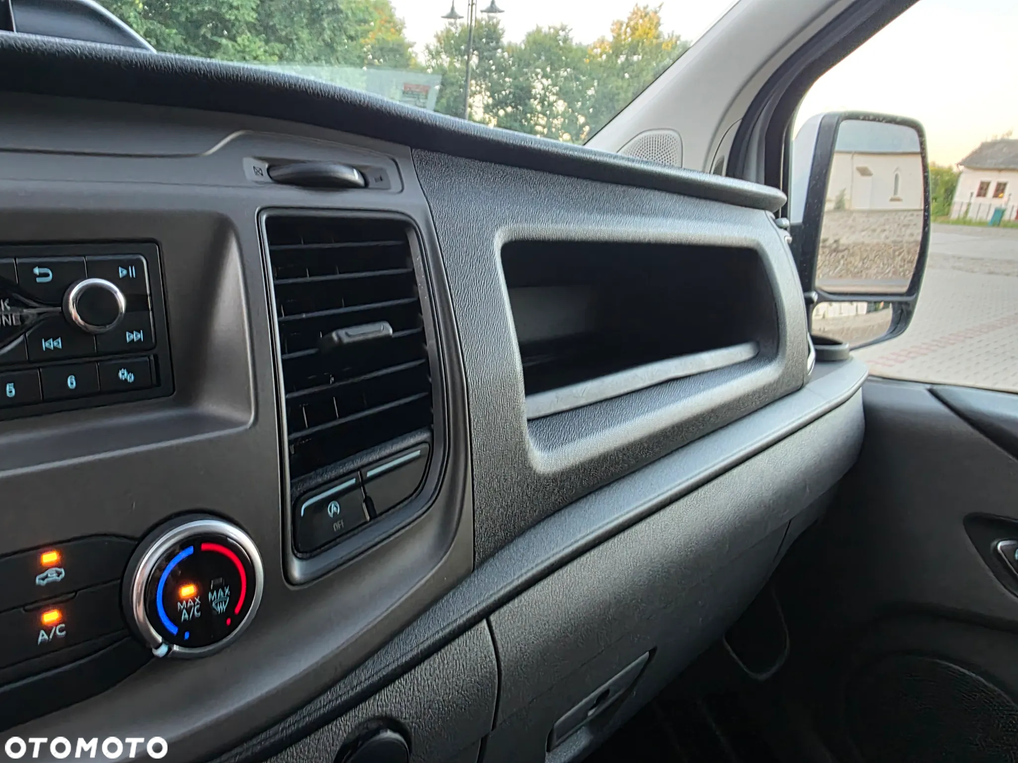 Ford Transit Custom - 19