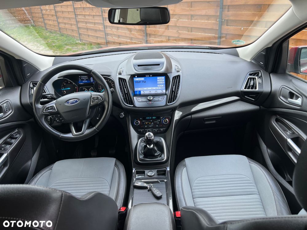 Ford Kuga 2.0 TDCi 2x4 Titanium - 12