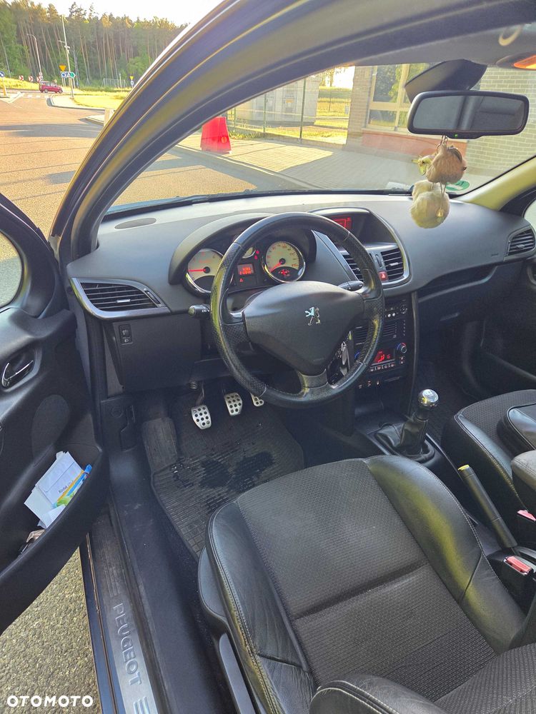 Peugeot 207 - 3