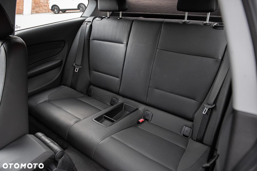 BMW Seria 1 120d DPF Edition Sport - 23