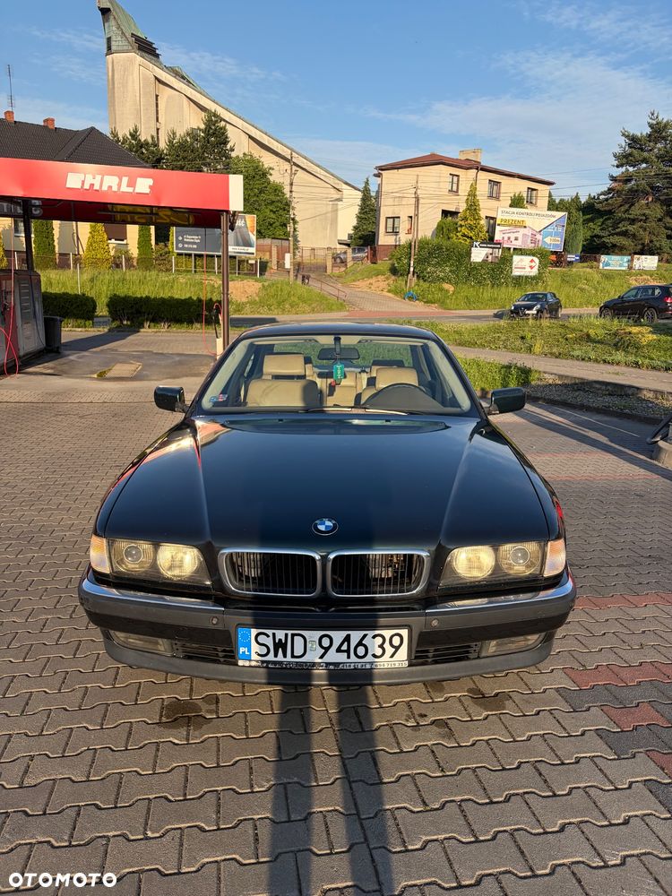 BMW Seria 7 - 9