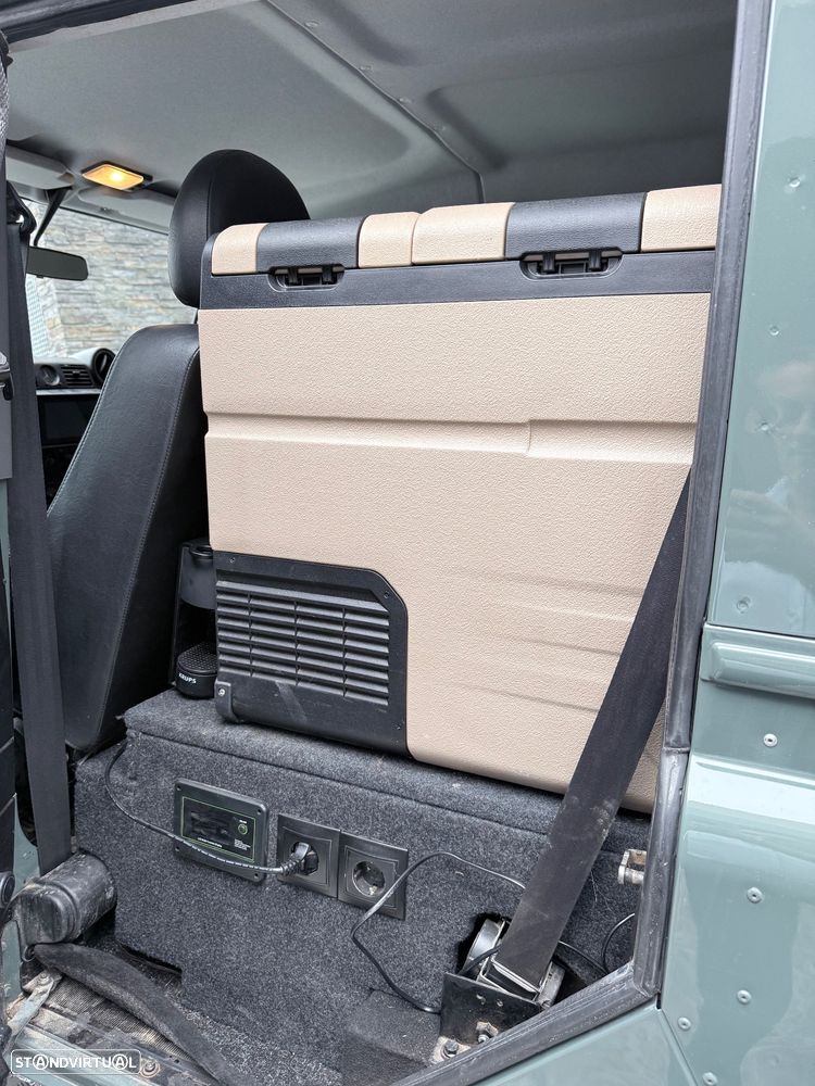 Land Rover Defender 110 DPF Crew Cab SE - 12