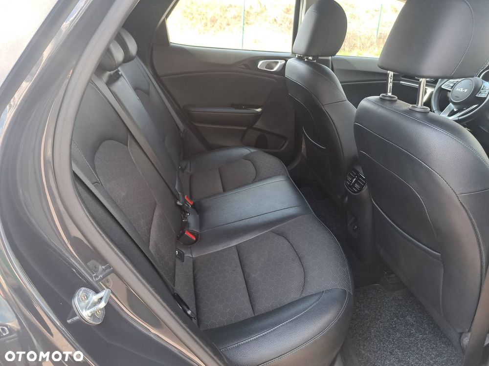 Kia XCeed 1.6 CRDi mHEV Prestige Line DCT - 23