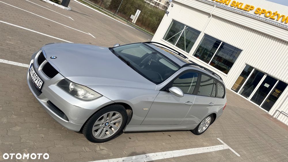 BMW Seria 3 318i - 9
